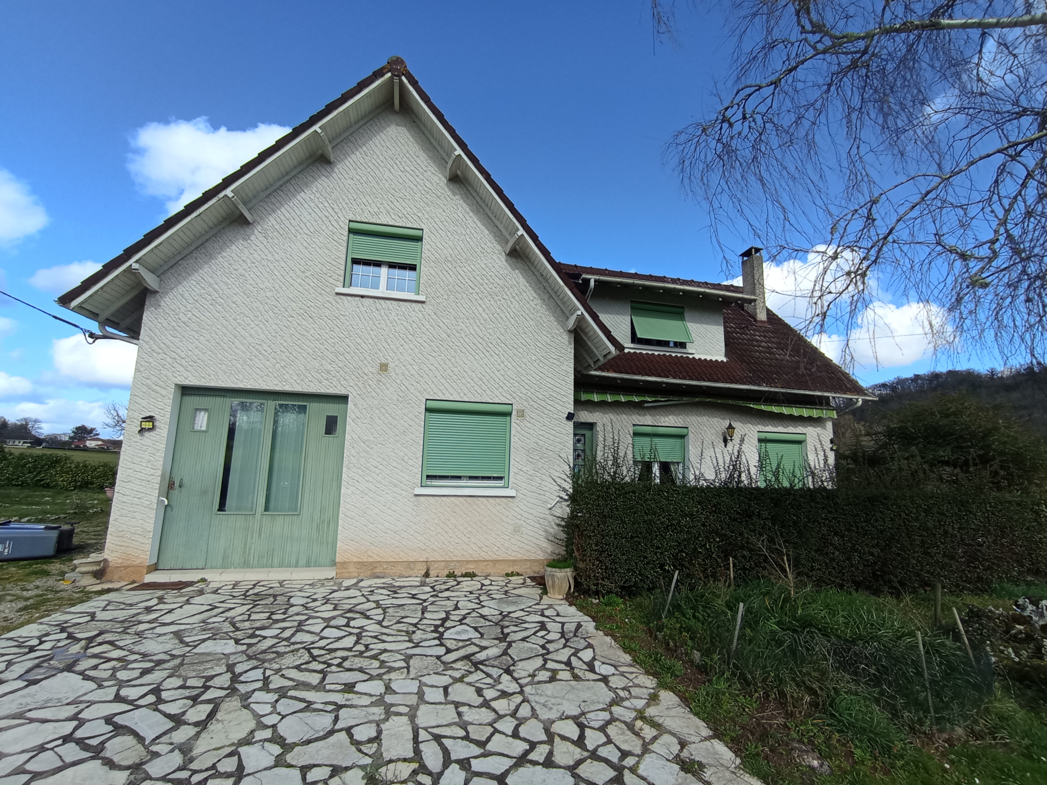 25 mn de BRIVE - secteur CUBLAC - Agréable pavillon sur 1450